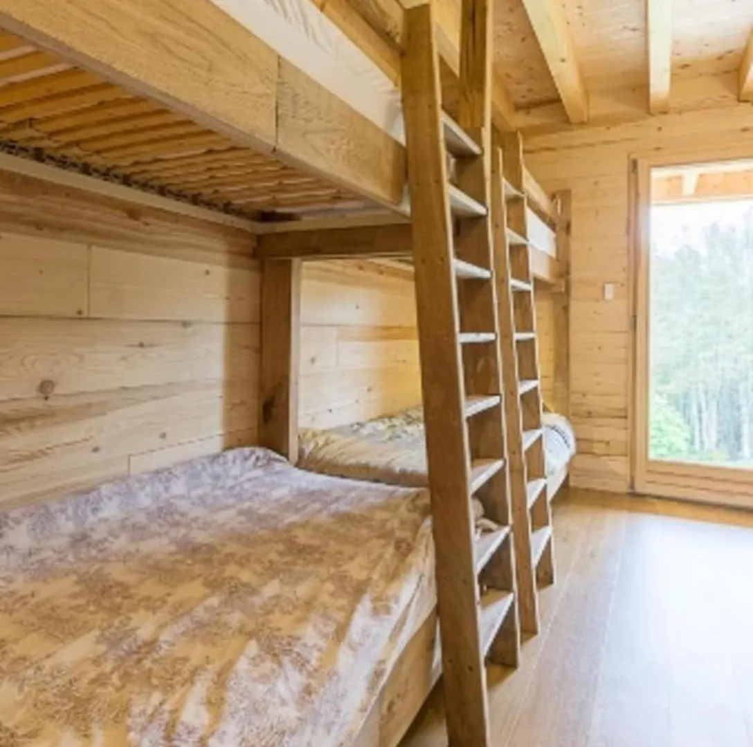 Cozy Chalet In La Feclaz Authentic Stay Just Steps From The Slopes فرنسا